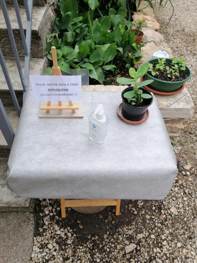 Chambre D'Hotes Le Chat Botte Espedaillac Bagian luar foto