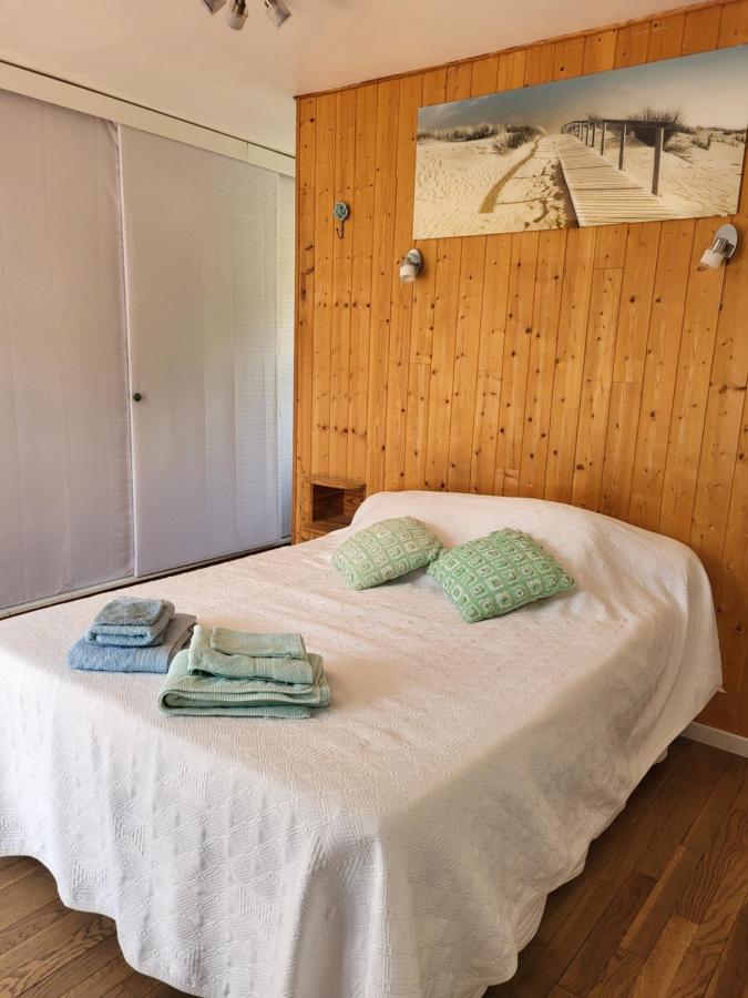 Chambre D'Hotes Le Chat Botte Espedaillac Bagian luar foto